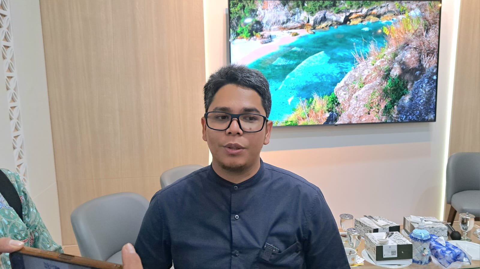 Ketua Tim Percepatan Pembangunan Daerah Jateng, Zulkifli saat menjelaskan kinerja setahun Luthfi-Yasin. (ist)