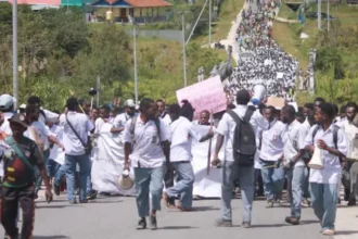 Ribuan pelajar dari belasan sekolah di Kabupaten Deiyai, Papua Tengah, menolak MBG, pada Rabu (26/2/2026).