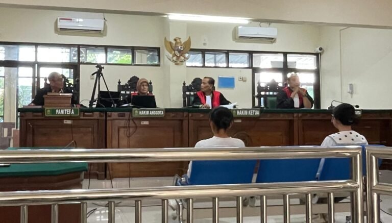 Dua perempuan terdakwa perdagangan orang jalani sidang tuntutan di PN Semarang. (ist)