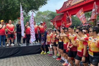 Wali Kota Solo, Respati Ardi, resmi membuka rangkaian perayaan Imlek 2577 yang diawali lewat event Solo Imlek Run 2026 di Balai Kota, Minggu (1/2/2026) pagi.
