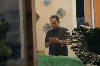 Wali Kota Solo Respati Ardi melayat ke rumah duka Wakil Bupati Klaten di Delanggu, Sabtu (7/2/2026).