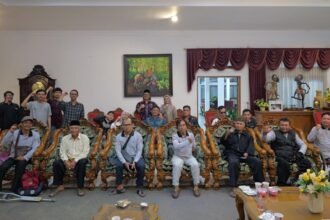 Bupati Temanggung, Agus Setyawan, berbuka puasa bersama komunitas disabilitas di rumah dinas Pendopo Pengayoman, Selasa (24/2/2026).