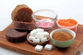 Ilustrasi berbagai jenis gula.