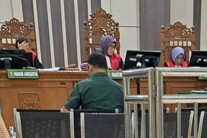 Direktur Utama Bank Pasar Kota Semarang, Novi Anton, saat bersaksi di Pengadilan Tipikor Semarang, Selasa (10/3/2026). (bae)
