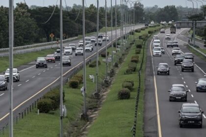 Ilustrasi One Way di jalan tol untuk memperlancar arus lalu lintas selama arus mudik-arus balik Lebaran.
