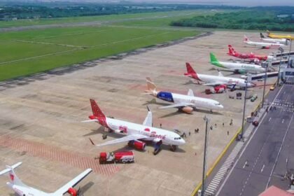 Pesawat berjejer di landasan Bandara Ahmad Yani Semarang. (ist)