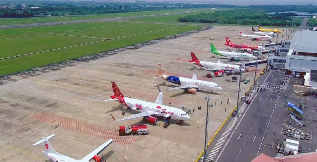 Pesawat berjejer di landasan Bandara Ahmad Yani Semarang. (ist)