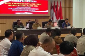 Wali Kota Solo, Respati Ardi, saat menghadiri Rapat Koordinasi Lintas Sektoral kesiapan pengamanan Idul Fitri 1447 H di Polresta Surakarta, Senin (2/3/2026).