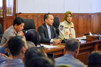 Wali Kota Solo Respati menyampaikan pemaparan layanan Safe House 110 dengan Polresta Surakarta, Rabu (11/3/2026).