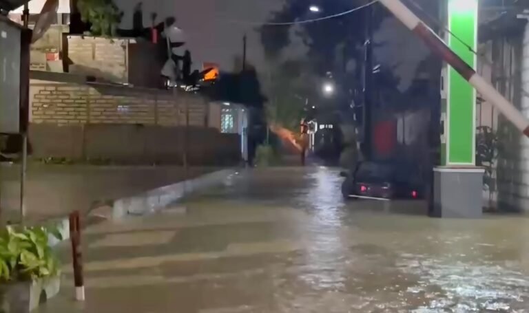 Banjir merendam Kampung Mayangsari, Kalipancur, Semarang, Sabtu (14/3/2026). (ist)