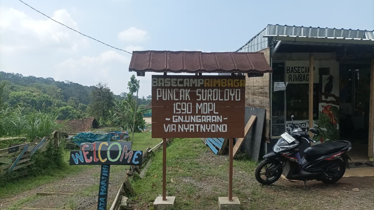 Basecamp pendakin ke Puncak Suroloyo Gunung Ungaran via Nyantnyono yang lagi banyak diminati pendaki. (dul)