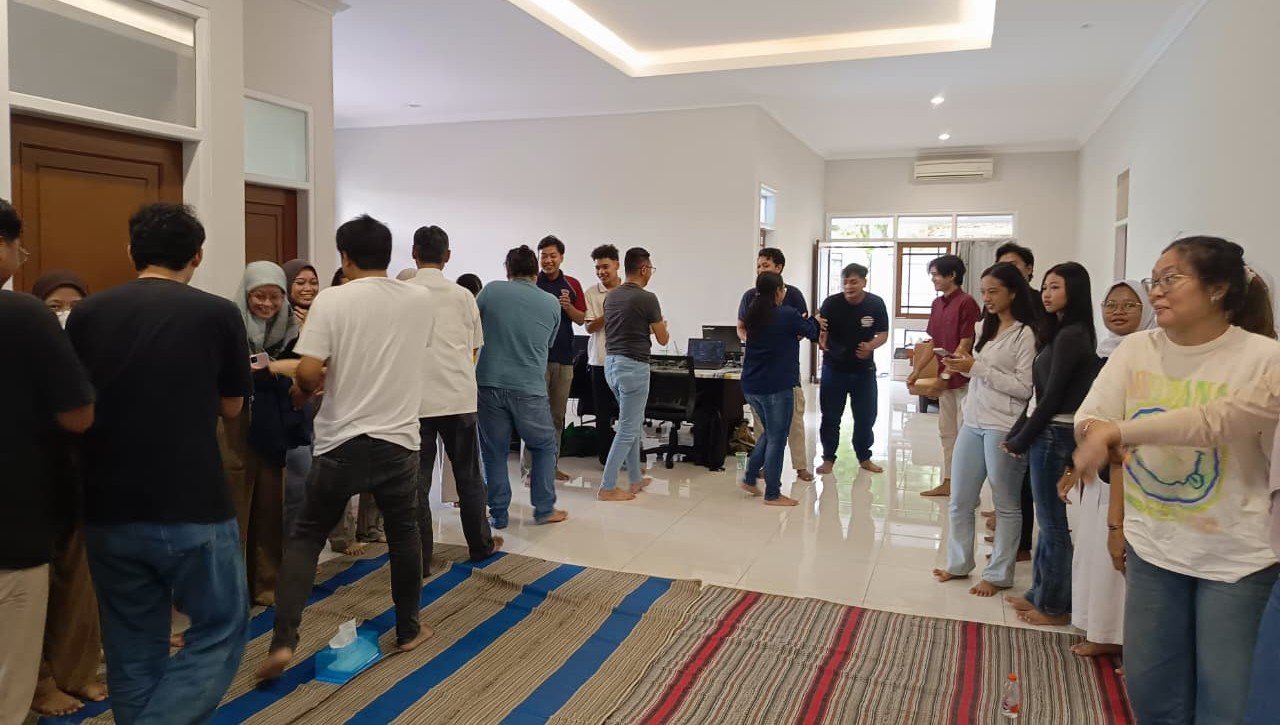 Suasana hangat Halal Bihalal Bacaaja.