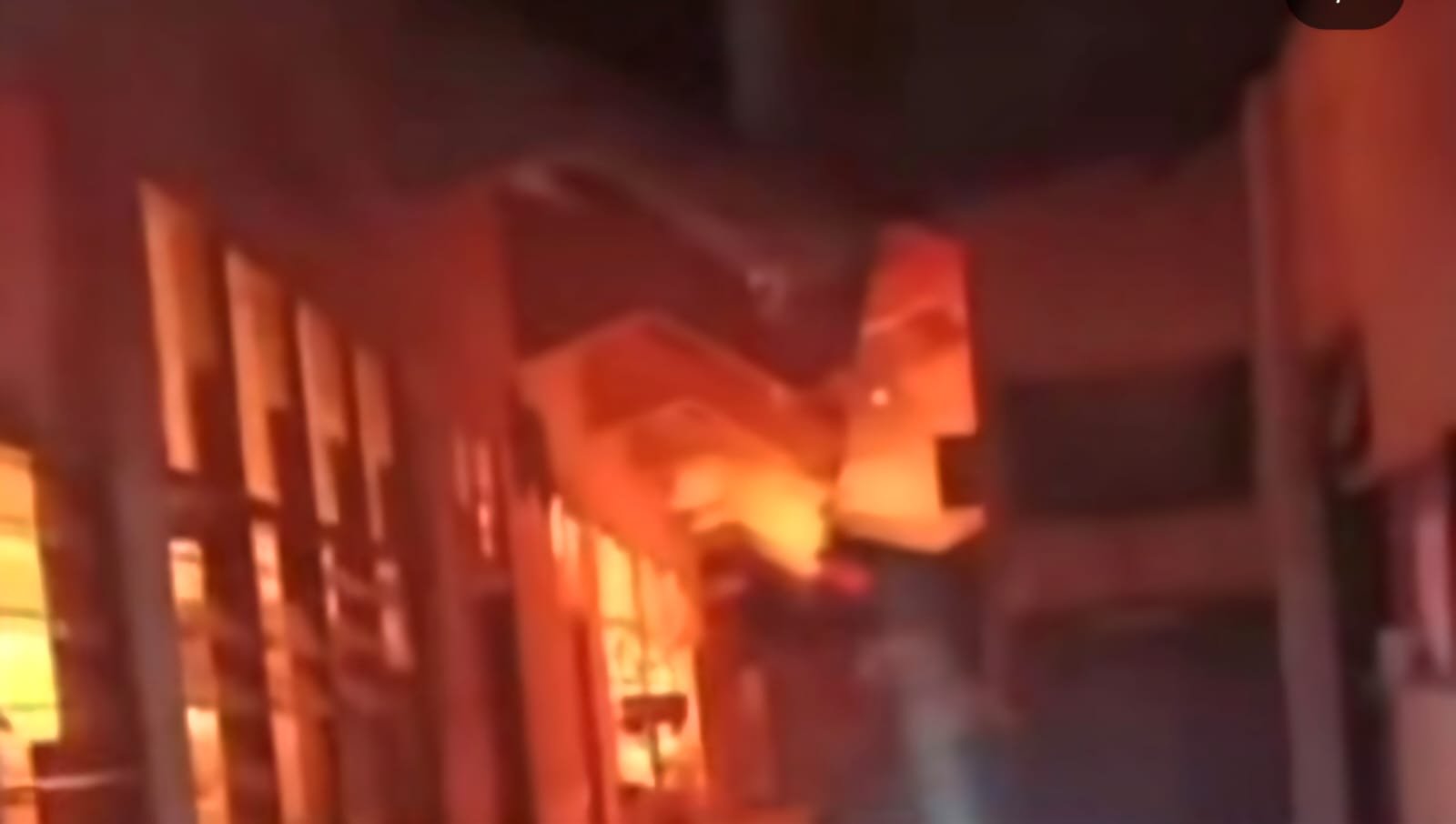 Api melahap ruang lab SMK 5 Semarang. (ist)