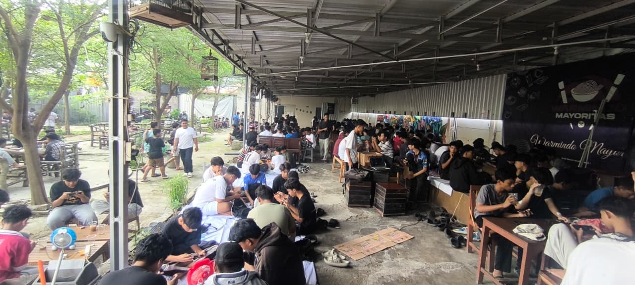 Turnamen FF, Event Clash Squad 4v4, yang digelar di Warmindo Mayoritas, Semarang, diserbu ratusan peserta.