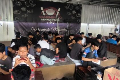 Turnamen FF, Event Clash Squad 4v4, yang digelar di Warmindo Mayoritas, Semarang, diserbu ratusan peserta.