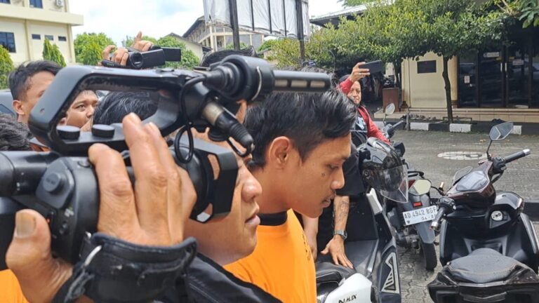 Dito (berkaus tahanan) kembali ditangkap karena menjadi begal di Semarang. (bae)