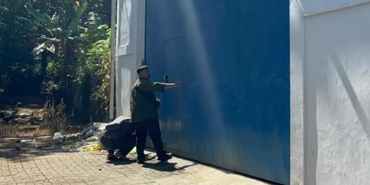 Gudang sepi di Wonolopo, Mijen, Kota Semarang yang dialihfungsikan sebagai pabrika narkoba. Skala produksinya capai 1 ton ekstasi.