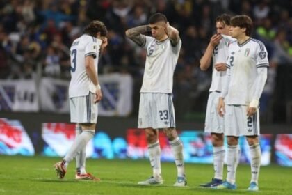 Reaksi pemain timnas Italia setelah gagal lolos ke Piala Dunia 2026.