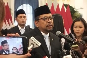 KEPALA BAKOM - Kepala Badan Komunikasi Pemerintah, M Qodari, memberi pernyataan kepada sejumlah awak media. (ist)