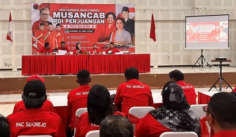 MUSANCAB PDIP SALATIGA - PDIP Salatiga menggelar Musyawarah Anak Cabang (Musancab) di Gedung di Gedung Korpri, Kamis (21/5/2026) malam.