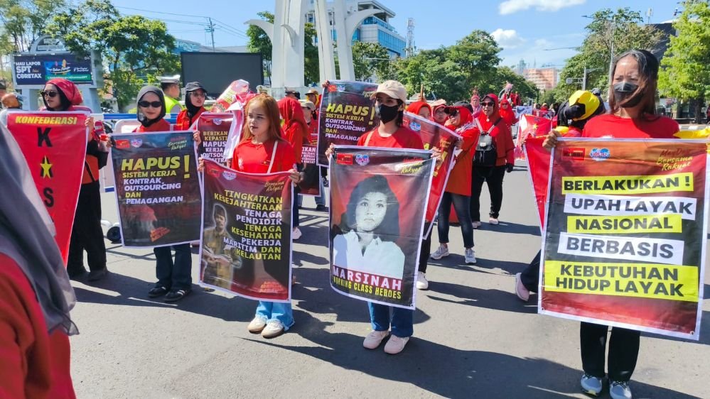 Aksi buruh pada peringatan May Day di Semarang, Jumat (1/5/2026). (dul)