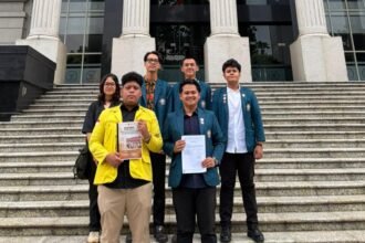 Aktivis BEM FH Undip cs mengirim amicus curiae ke MK. (ist)