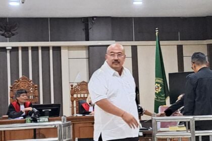SAKSI SIDANG--Kontraktor Tan Yudi S (pelontos) bersaksi soal pembangunan kos milik eks Pangdam, di sidang Tipikor, Rabu (17/6/2026). (bae)