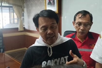 SAMPAIKAN KETERANGAN - Koordinator ARPI, Dani Eko Wiyono. memberi keterangan kepada wartawan, Rabu (24/6/2026).