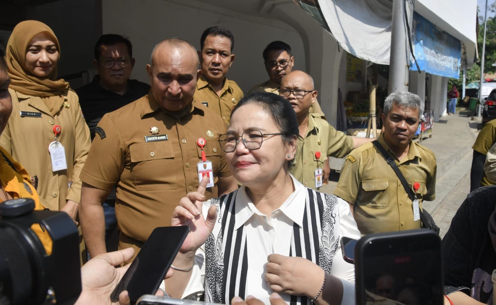 BERI PENJELASAN - Wali Kota Semarang Agustina Wilujeng memberi penjalasan kepada wartawan. (ist)