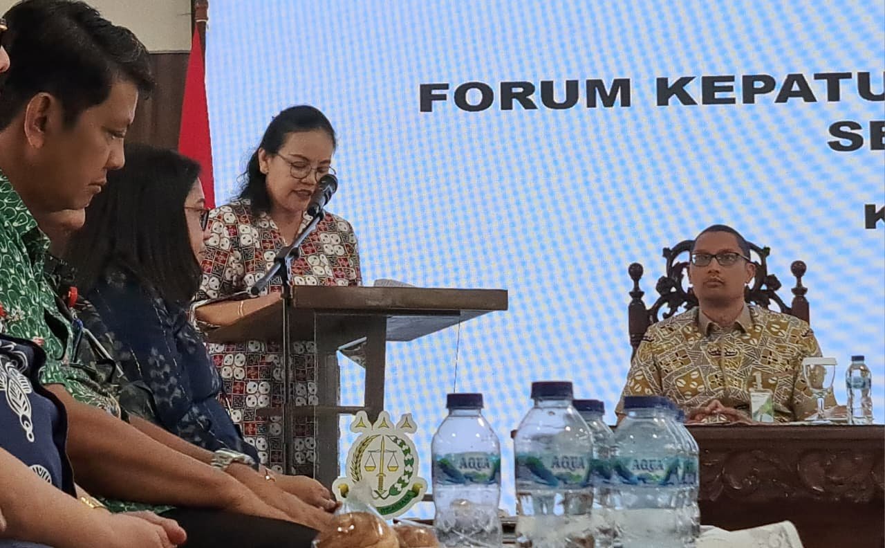 RAPAT BERSAMA--Wali Kota Semarang, Agustina Wilujeng paparan dalam rapat bersama organisasi perangkat daerah. (bae)