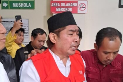 TANTANG JAKSA--Gus Yazid menantang jaksa menghadirkan Sri Mulyani hingga Prabowo di sidang kasus TPPU jual beli lahan Cilacap, Rabu (3/7/2026). (bae)