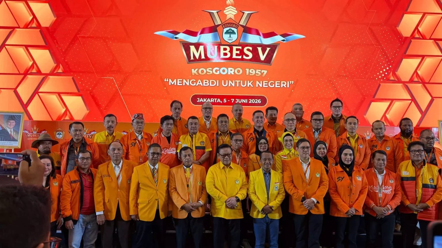 TERPILIH AKLAMASI - Sari Yuliati terpilih secara aklamasi sebagai Ketua Umum Kosgoro dalam Musyawarah Besar (Mubes) V Kosgoro 1957 Tahun 2026, di Merlin Park, Jakarta.