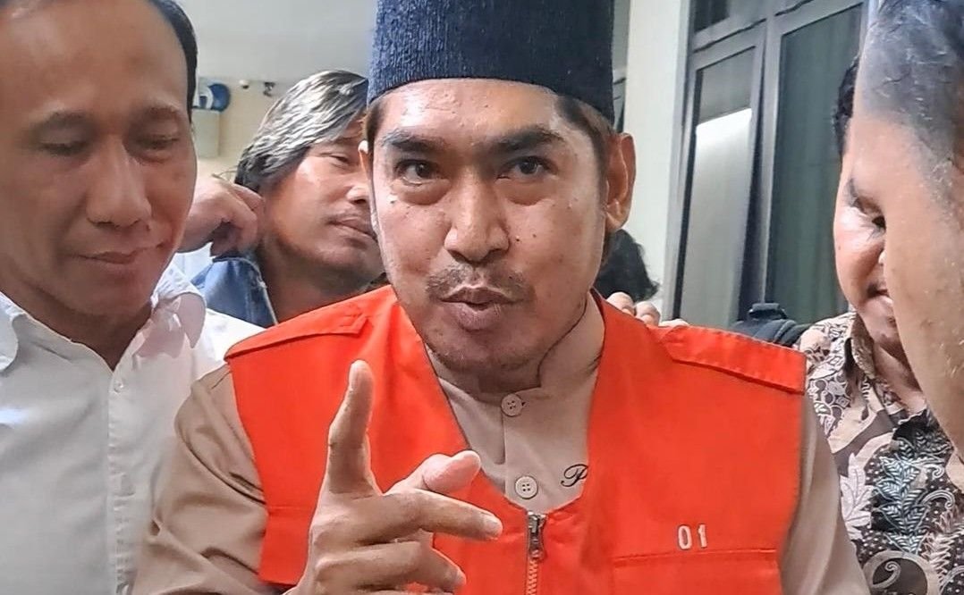 TANTANG JAKSA--Terdakwa Gus Yazid menantang jaksa memeriksa Pangdam Dedi Suryadi dalam sidang TPPU, di Pengadilan Tipikor Semarang, Senin (8/6/2026). (bae)