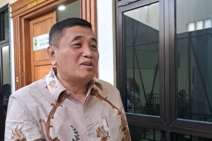 BANTAH TERIMA--Ketua DPRD Cilacap, Taufik Nurhidayat membantah menerima uang di kasus TPPU BUMD Cilacap. Ia mengatakan itu di sidang Pengadilan Tipikor Semarang, Rabu (10/6/2026). (bae)