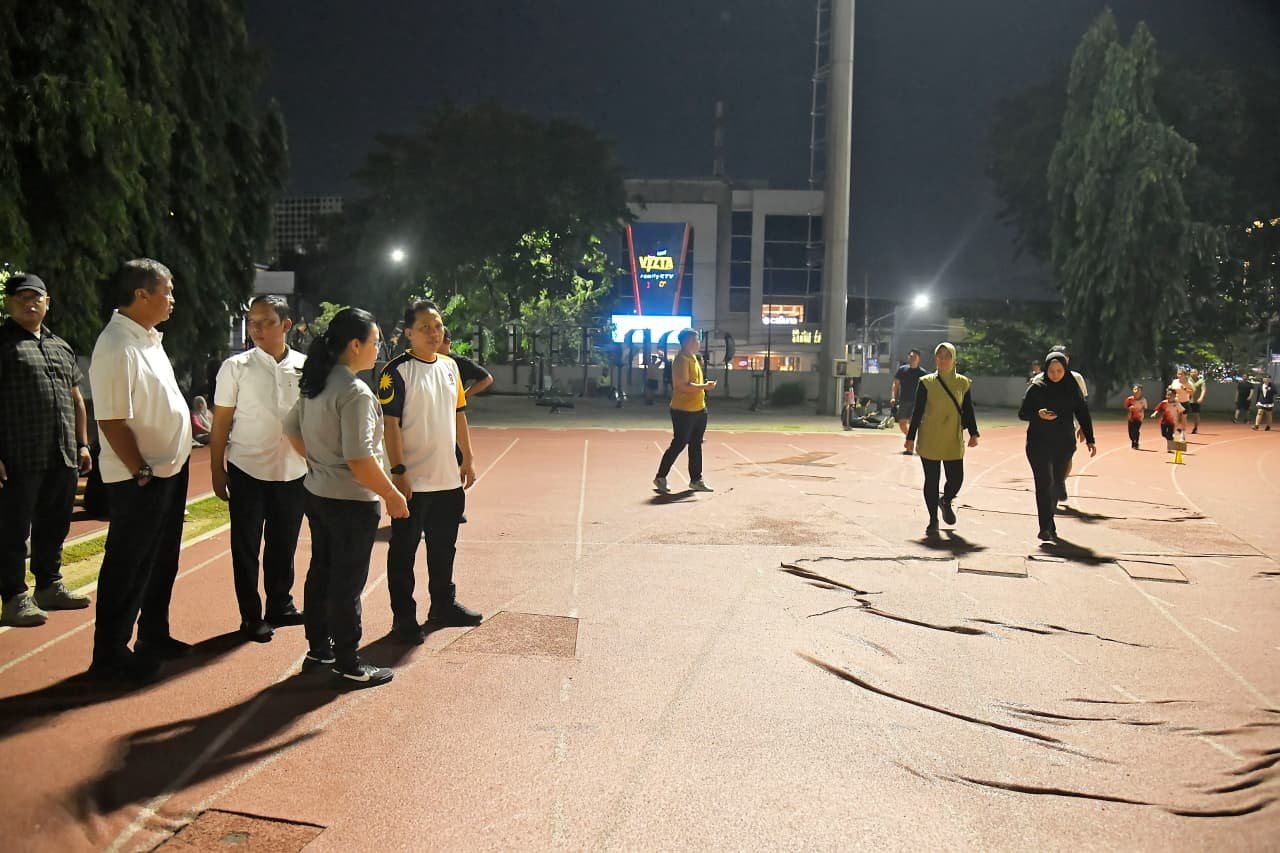 CEK STADION--Wali Kota Semarang dan rombongan mengecek Stadion Tri Lomba Juang yang akan direnovasi, Rabu (10/6/2026). (ist)