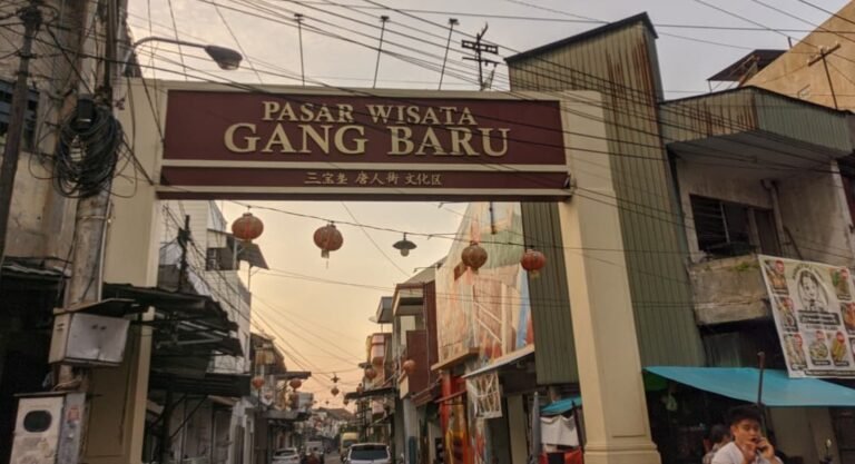 SPOT WISATA - Gang Baru di Pecinan, Kranggan, Semarang, menjadi salah satu daya tarik wisata di Kota Lumpia. (dul)