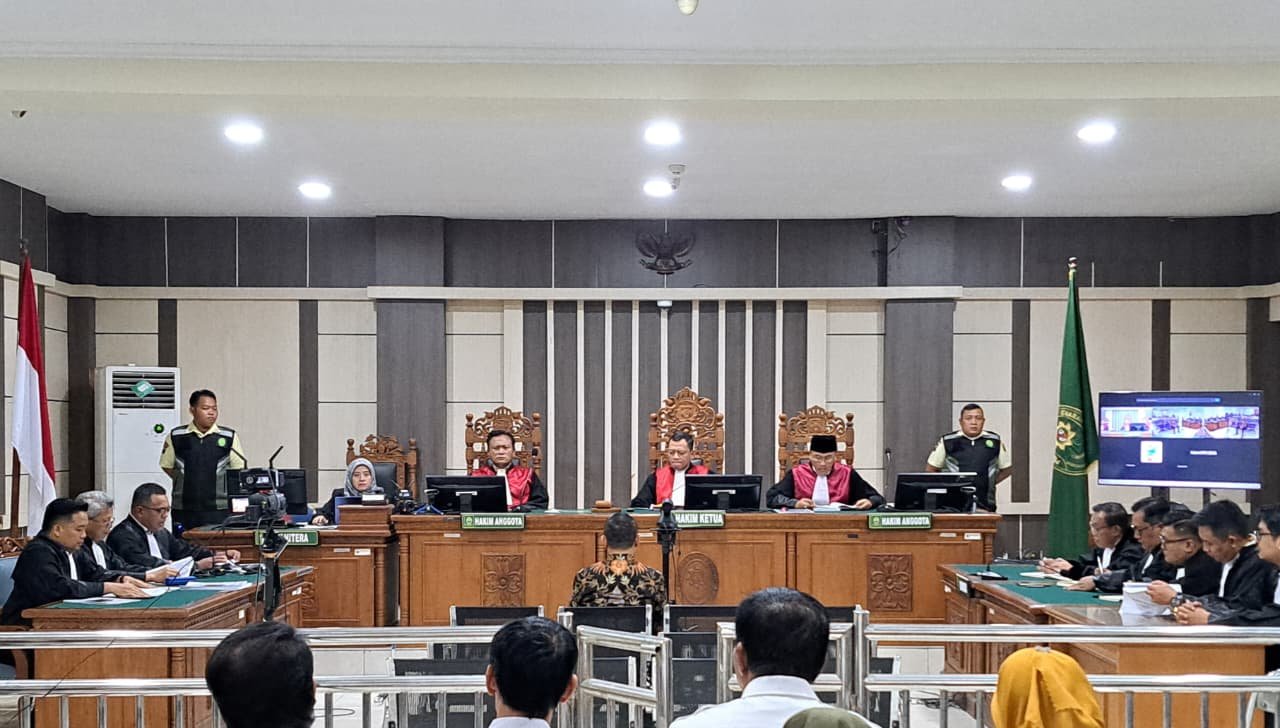 SIDANG KORUPSI--Majelis hakim menyidangkan terdakwa korupsi Sudewo, Bupati Pati nonaktif, di Pengadilan Tipikor Semarang, Rabu (24/6/2026). (bae)