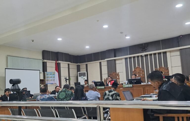SIDANG KORUPSI--Saksi sidang korupsi terdakwa Sudewo di Pengadilan Tipikor Semarang, Senin (20/7/2026), mengungkap adanya kontraktor yang dapat fee meski tak kerja. (bae)