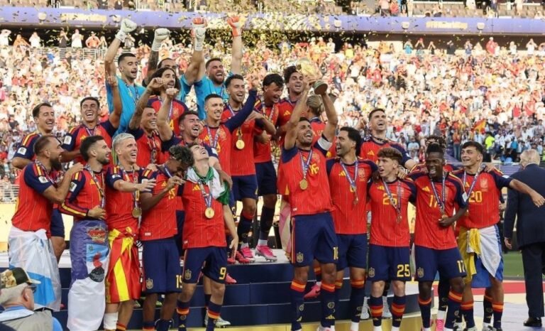 KAMPIUN - Timnas Spanyol menjadi juara Piala Dunia 2026 setelah mengandaskan perlawanan Argentina dengan skor 1-0 di partai final.