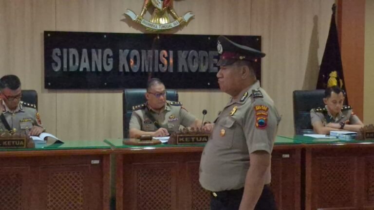 POLISI SADIS - Anggota Polres Tegal Kota Aiptu Nurudin terancam dipecat, setelah menyiksa secara brutal istri sirinya.