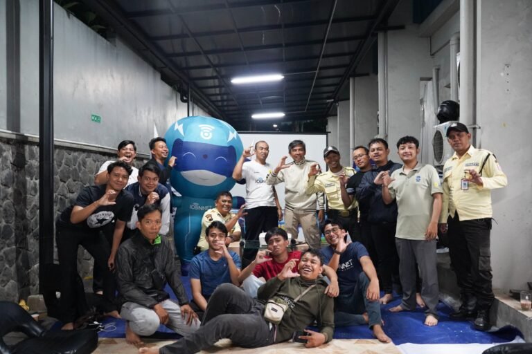 BUKAN SEKADAR LAYANAN INTERNET - Tak sekadar menghadirkan layanan internet berbasis fiber optik, ICONNET juga ingin menjadi bagian dari berbagai aktivitas masyarakat.