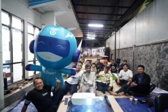 LEBIH DEKAT DENGAN MASYARAKAT - Tak sekadar menghadirkan layanan internet berbasis fiber optik, ICONNET juga ingin menjadi bagian dari berbagai aktivitas masyarakat.