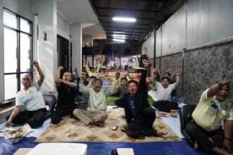 NOBAR GEMBIRA - Melalui Nobar Gembira ICONNET, PLN Icon Plus menghadirkan suasana kebersamaan yang menyenangkan bersama pelanggan, karyawan, dan masyarakat.