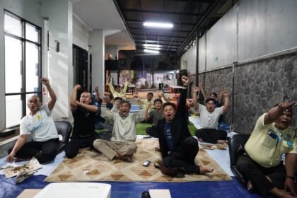 NOBAR GEMBIRA - Melalui Nobar Gembira ICONNET, PLN Icon Plus menghadirkan suasana kebersamaan yang menyenangkan bersama pelanggan, karyawan, dan masyarakat.