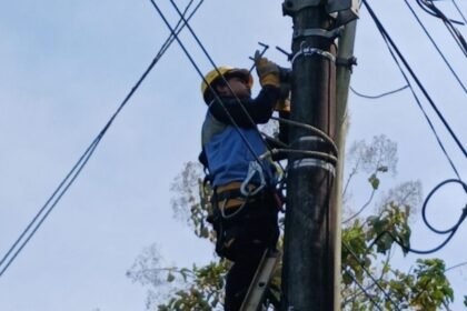 RAPIKAN JARINGAN - Perapiahn jaringan merupakan bagian dari pemeliharaan agar layanan kepada masyarakat semakin andal.