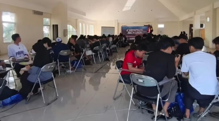 TURNAMEN ESPORT--Pelajar dari berbagai daerah bertanding game Mobile Legends: Bang Bang, di Salatiga, Sabtu (18/7/2026). (ist)
