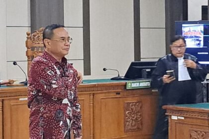 TERDAKWA KORUPSI--Bupati Pati nonaktif, Sudewo, menjalani sidang kasus korupsi di Pengadilan Tipikor Semarang. (bae)