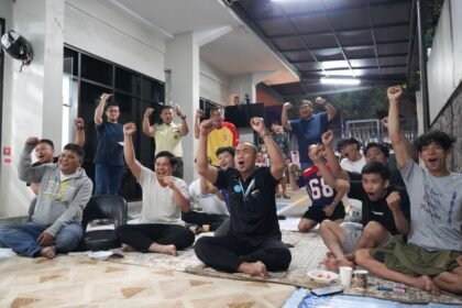 NOBAR GEMBIRA - Melalui Nobar Gembira ICONNET, PLN Icon Plus menghadirkan suasana kebersamaan yang menyenangkan bersama pelanggan, karyawan, dan masyarakat.