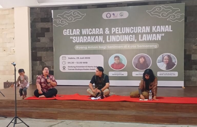 RESMIKAN KANAL ADUAN - Dekase meluncurkan kanal aduan "Suarakan, Lindungi, Lawan" Sabtu (25/7/2026), di Gedung Kesenian Ki Narto Sabdo, Taman Budaya Raden Saleh (TBRS), Semarang. Kanal aduan ini untuk melindungi pelaku seni dari kekerasan seksual. (dul)