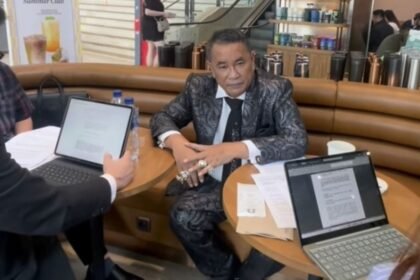 MINTA MAAF - Pengacara Hotman Paris Hutapea meminta maaf setelah perkataannya menuai kecaman secara luas.